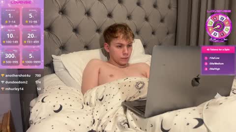 Snapshot of scottish_twink01 chatting on December 31, 1:36 am danny online show from December 31, 1:36 am