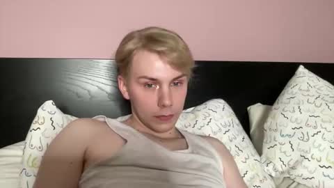 Snapshot of scottish_twink01 chatting on September 27, 4:38 pm danny online show from September 27, 4:38 pm
