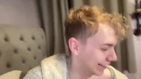 Snapshot of scottish_twink01 chatting on January 21, 1:39 am danny online show from January 21, 1:39 am