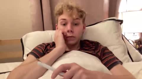 Snapshot of scottish_twink01 chatting on September 10, 10:41 pm danny online show from September 10, 10:41 pm