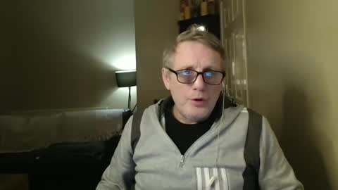Snapshot of scottsman214 chatting on February 17, 8:58 pm James online show from February 17, 8:58 pm