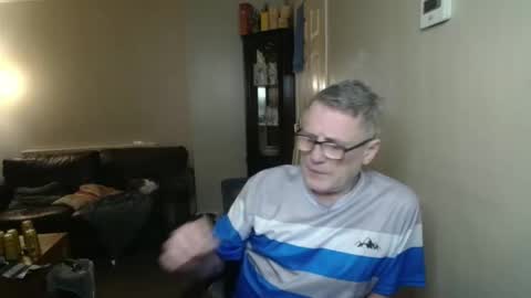 Snapshot of scottsman214 chatting on September 28, 8:40 pm James online show from September 28, 8:40 pm