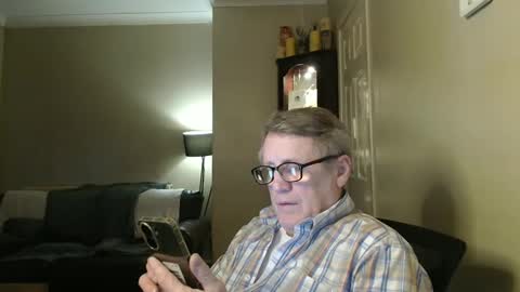 Snapshot of scottsman214 chatting on February 27, 7:37 pm James online show from February 27, 7:37 pm