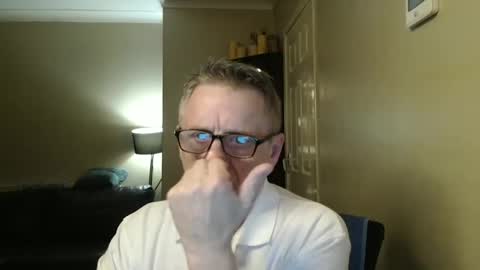 Snapshot of scottsman214 chatting on December 20, 7:28 pm James online show from December 20, 7:28 pm