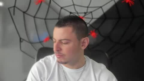 Ricardo online show from October 12, 2:33 pm