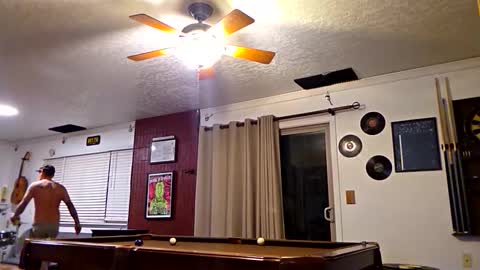 screwnutandbolte online show from December 5, 10:44 am