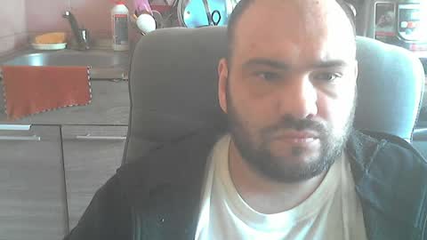 scuban87 online show from April 15, 10:26 am