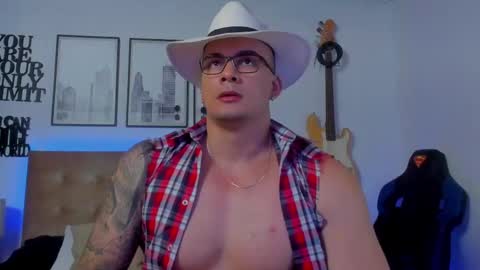 Snapshot of sean_carrera69 chatting on September 24, 2:44 am Sean Carrera online show from September 24, 2:44 am