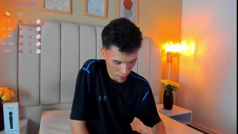 Sean online show from September 26, 4:43 am