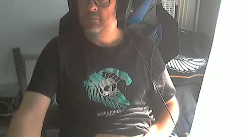 Snapshot of seba881975 chatting on September 18, 7:10 am Sba Fr online show from September 18, 7:10 am