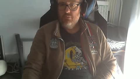 Snapshot of seba881975 chatting on September 27, 9:07 am Sba Fr online show from September 27, 9:07 am