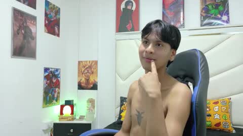 sebas_lover_ online show from October 8, 8:35 pm