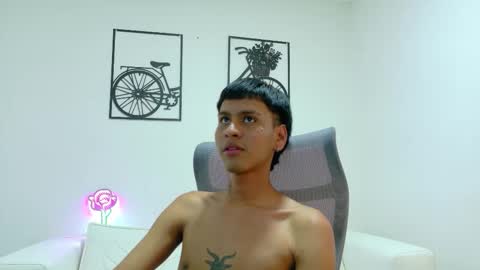 sebas_lover_ online show from October 24, 9:49 pm