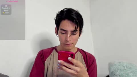 Snapshot of sebas_rosse chatting on December 28, 10:34 pm sebastian online show from December 28, 10:34 pm