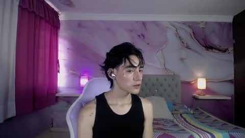 Snapshot of sebas_rosse chatting on March 10, 5:07 pm sebastian online show from March 10, 5:07 pm