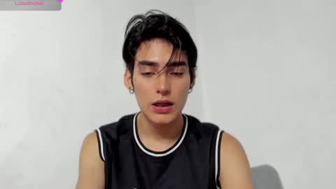 Snapshot of sebas_rosse chatting on December 15, 12:18 am sebastian online show from December 15, 12:18 am