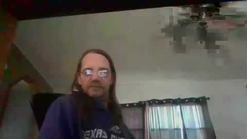 Snapshot of seeaaronscock chatting on December 3, 2:27 pm Aaron Guitar online show from December 3, 2:27 pm