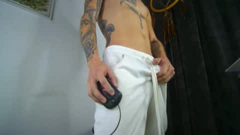 sem_alas online show from October 13, 11:55 pm