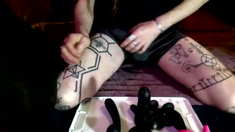 sensiswitch online show from December 3, 4:57 am