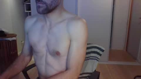 Snapshot of sensuasculine chatting on December 10, 11:54 am Matt online show from December 10, 11:54 am
