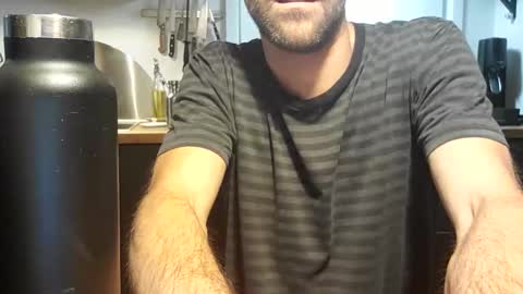 Snapshot of sensuasculine chatting on October 10, 8:35 pm Matt online show from October 10, 8:35 pm
