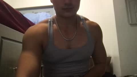 seveninchsteve_ online show from December 12, 7:52 am