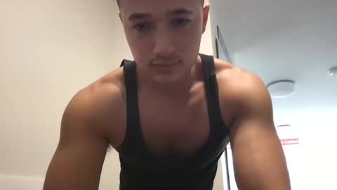 seveninchsteve_ online show from October 16, 7:11 pm