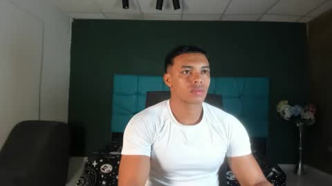 sexy_bigcock01 online show from February 6, 2:00 am