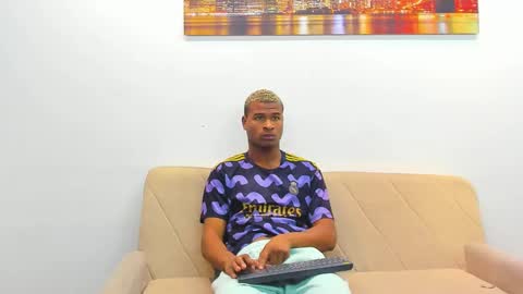 thiago online show from January 30, 3:44 am