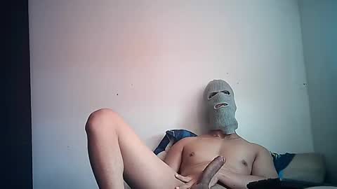Snapshot of sexyatrevidoo chatting on December 29, 1:28 pm SesyMen online show from December 29, 1:28 pm