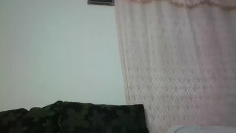 Snapshot of sexyleon69 chatting on January 6, 6:58 am Sexy leon online show from January 6, 6:58 am