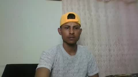 Snapshot of sexyleon69 chatting on February 17, 7:31 pm Sexy leon online show from February 17, 7:31 pm