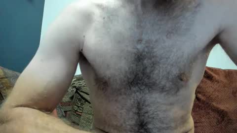 Snapshot of sexymountainman420 chatting on October 10, 1:32 am Sexymountainman420 online show from October 10, 1:32 am
