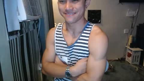 sexystrongcum online show from March 15, 3:25 am