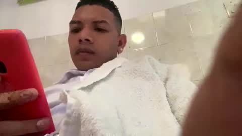 sexywhite_col online show from November 3, 5:59 pm