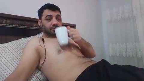 Snapshot of sexyyy_mannn chatting on February 16, 7:37 am sexyyy_mannn online show from February 16, 7:37 am