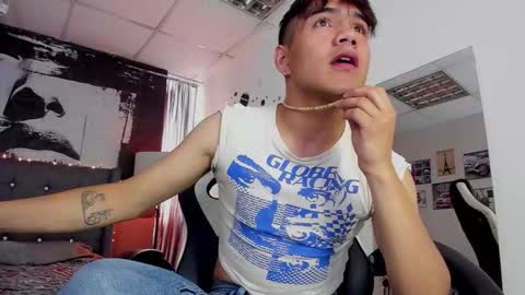 shadows online show from November 26, 8:23 pm