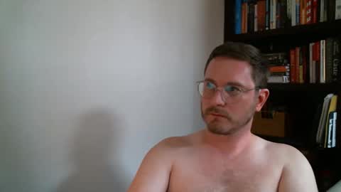 Snapshot of shamelesswetdream chatting on October 4, 5:40 pm shamelesswetdream online show from October 4, 5:40 pm