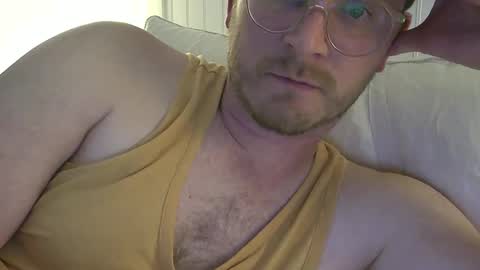 Snapshot of shamelesswetdream chatting on February 26, 4:03 am shamelesswetdream online show from February 26, 4:03 am