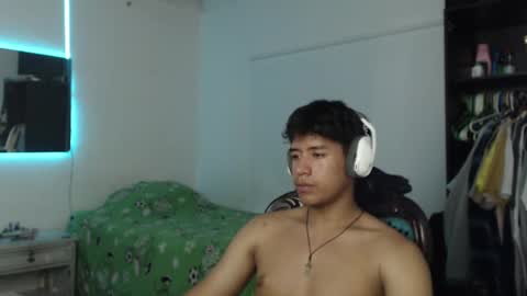 Snapshot of sharky_g chatting on January 24, 5:21 am Frqnko online show from January 24, 5:21 am