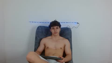 Snapshot of shinobi_grey chatting on March 6, 6:05 pm .. shinobi .. online show from March 6, 6:05 pm