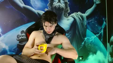 Snapshot of shinobi_grey chatting on December 2, 1:11 pm .. shinobi .. online show from December 2, 1:11 pm