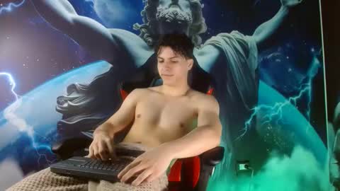Snapshot of shinobi_grey chatting on December 4, 1:42 pm .. shinobi .. online show from December 4, 1:42 pm