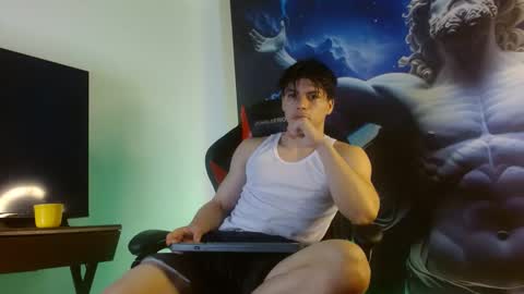Snapshot of shinobi_grey chatting on January 8, 3:17 pm .. shinobi .. online show from January 8, 3:17 pm
