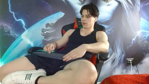 Snapshot of shinobi_grey chatting on January 15, 1:56 am .. shinobi .. online show from January 15, 1:56 am