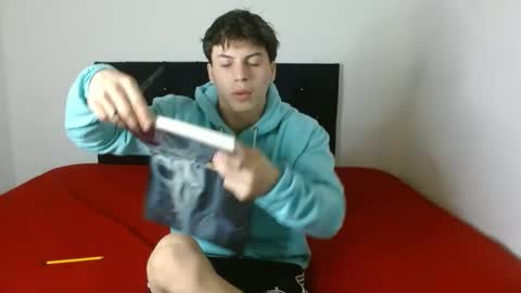 Snapshot of shinobi_grey chatting on February 21, 4:48 pm .. shinobi .. online show from February 21, 4:48 pm