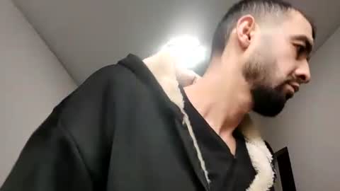 shinymigel online show from November 23, 9:09 am