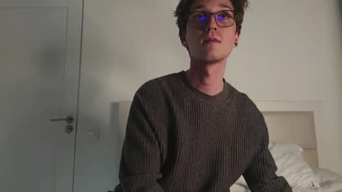 Matthew online show from April 2, 9:22 pm