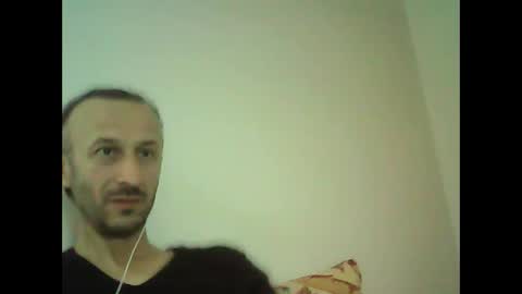 Snapshot of shooter_coool chatting on February 8, 9:24 am shooter_coool online show from February 8, 9:24 am