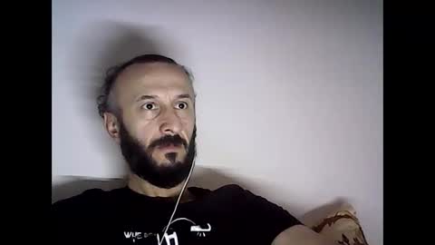 Snapshot of shooter_coool chatting on February 4, 9:49 am shooter_coool online show from February 4, 9:49 am